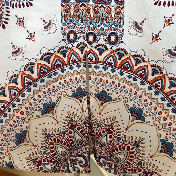 Verse Women's Sleeveless Mandala Print Blouse - Picture 8 of 10